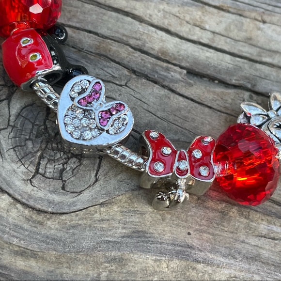MINNIE Crystal Bow CHARMS BRACELET with Free Gift Box - Picture 3 of 10